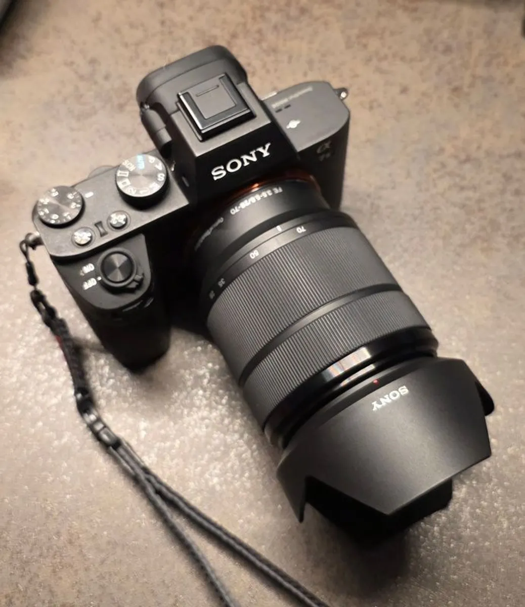 Sony Alpha A7 Icle-7m2 Ii + Sony Fe 28-70mm F3.5-5.6 Oss - Image 1