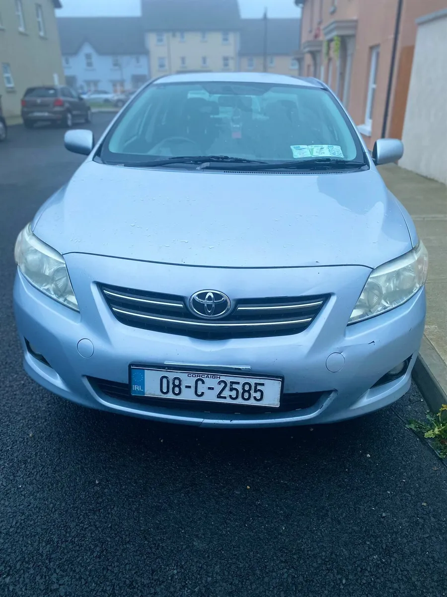 Toyota corolla 2008 - Image 2
