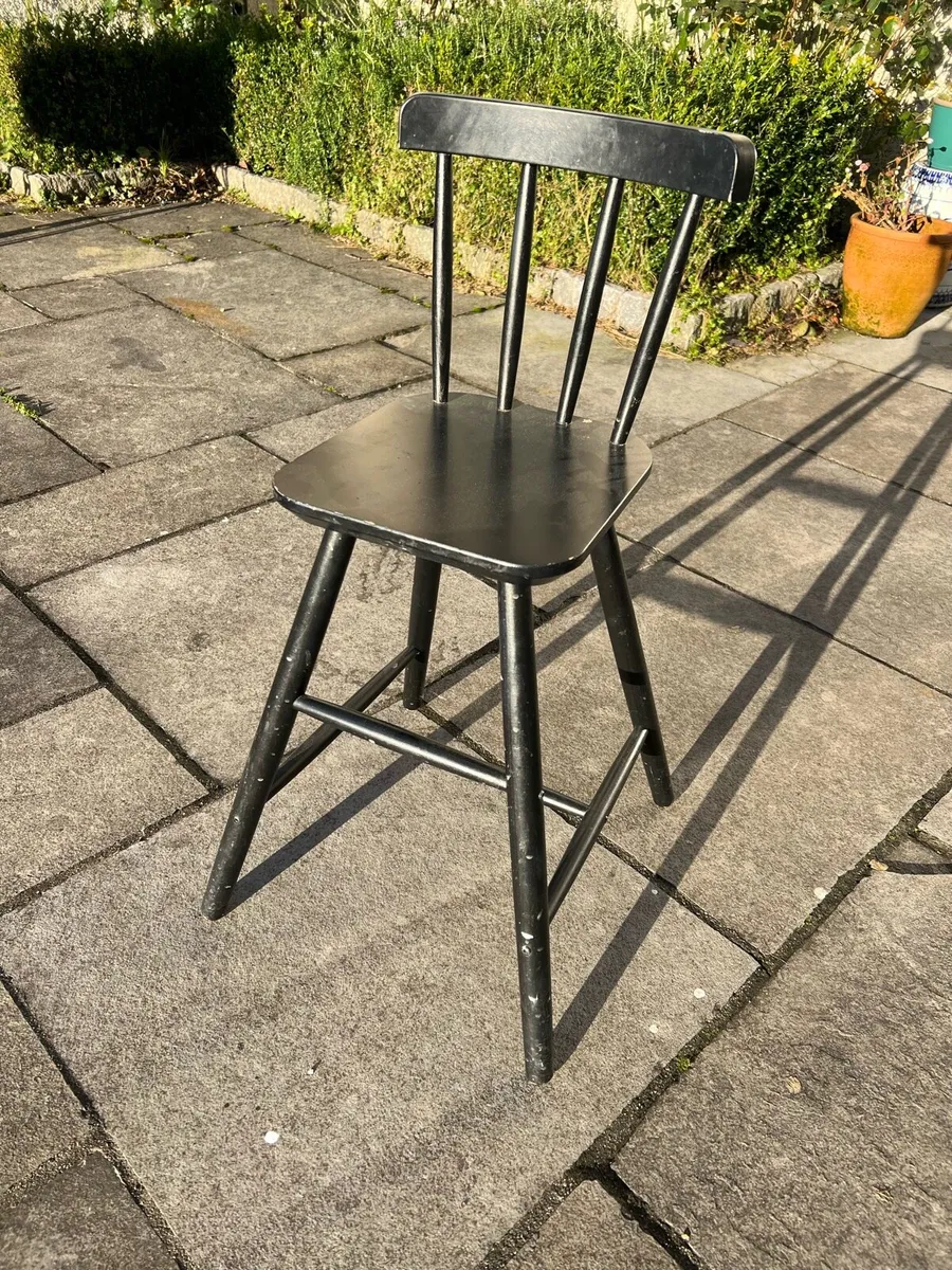 Child’s chair - Image 1