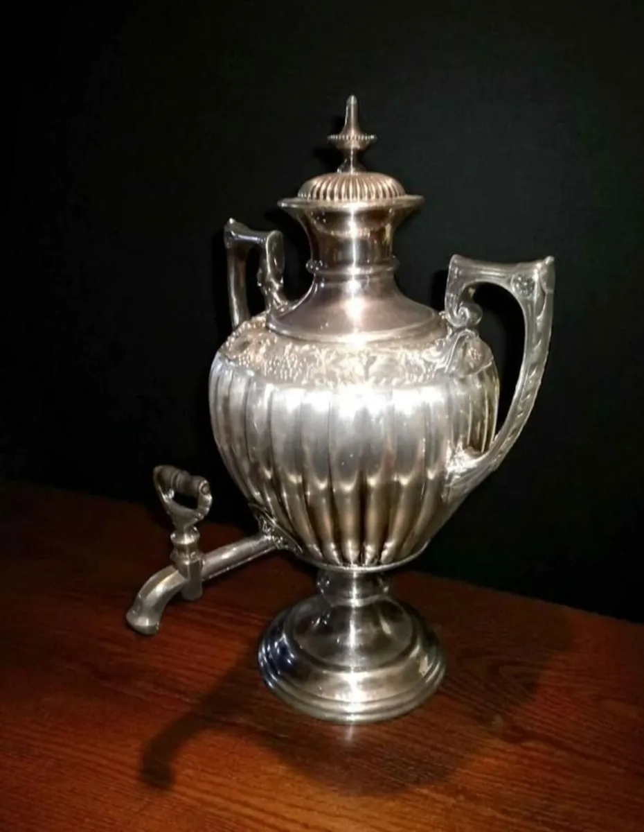 Ornate Victorian silver plated large tea urn - Image 1