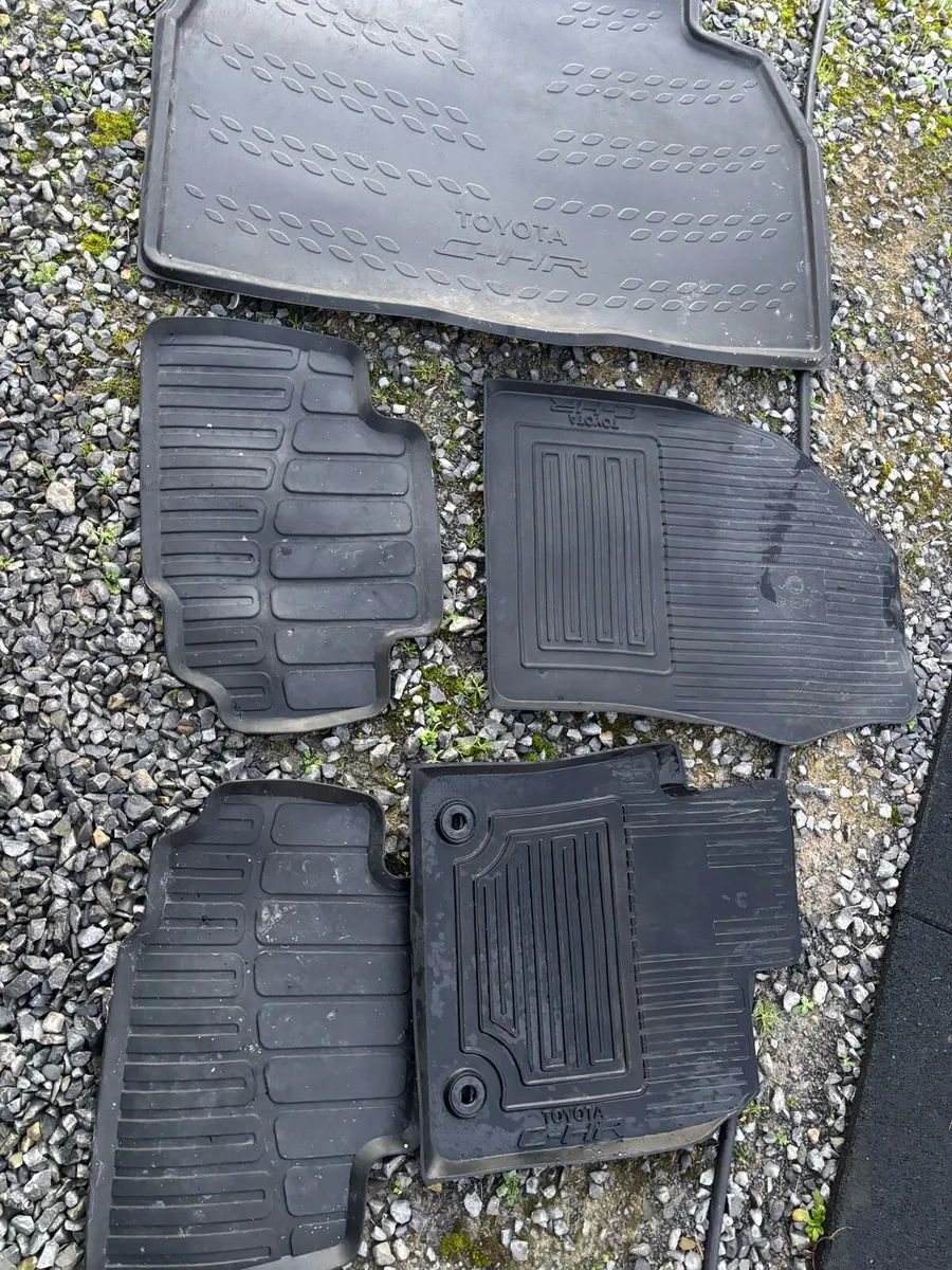 Toyota chr rubber matts - Image 2
