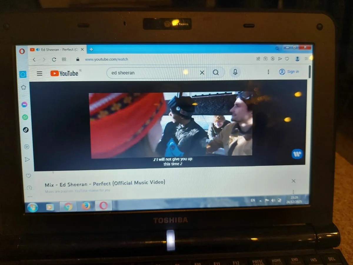 Toshiba Laptop Model NB300-108, 2GB Ram, 250GB HDD - Image 3