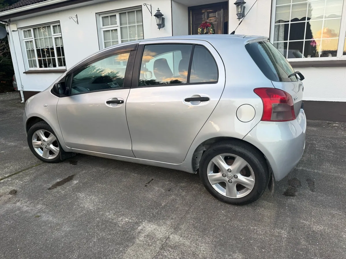 Toyota Yaris - Image 4