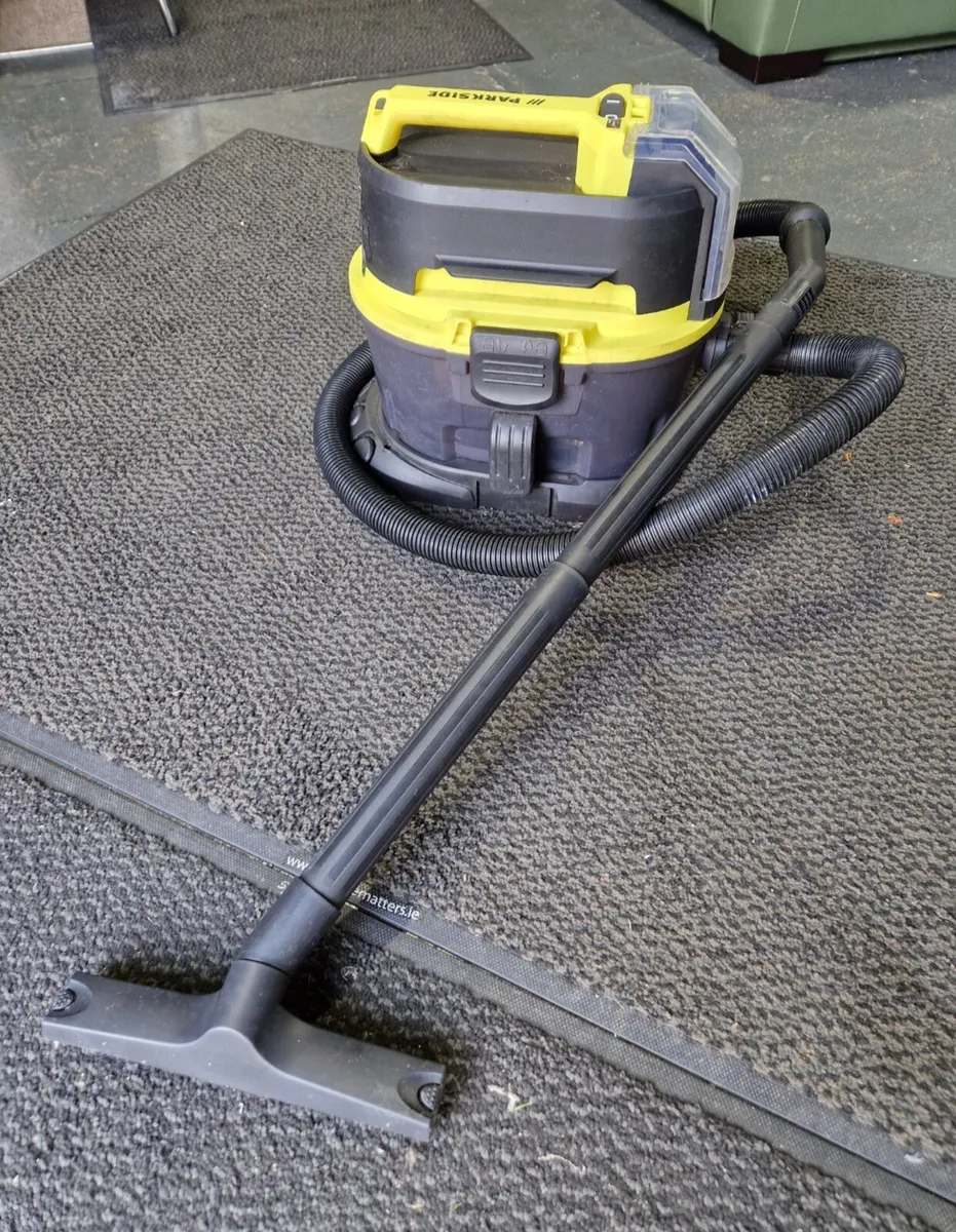 Cordless vacuum - Image 1