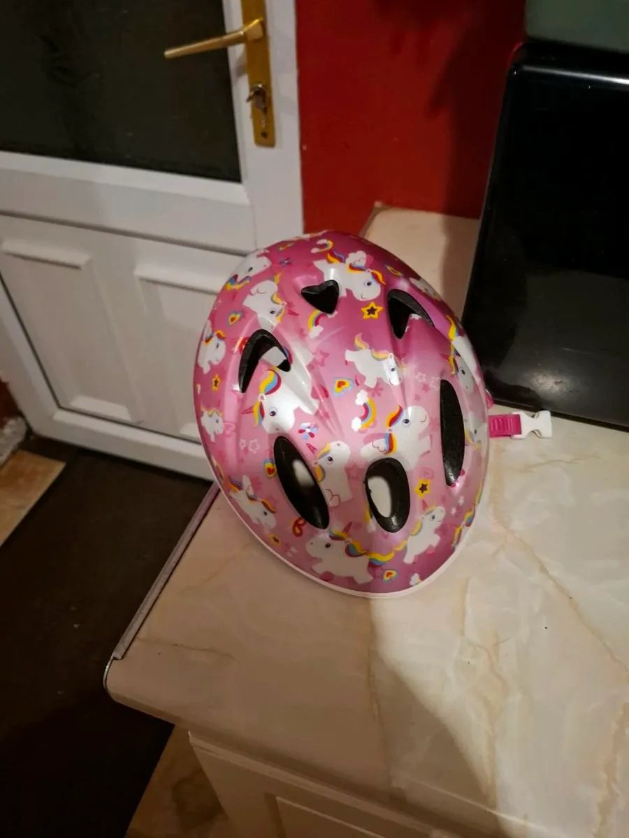 Bike helmet - Image 2