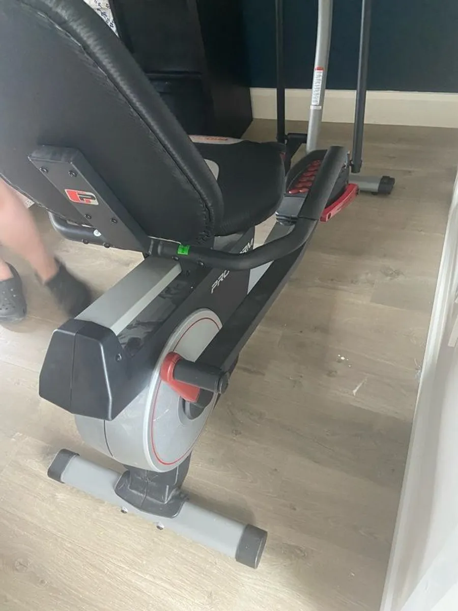 Recumbent exercise bike and cross trainer in 1 - Image 4