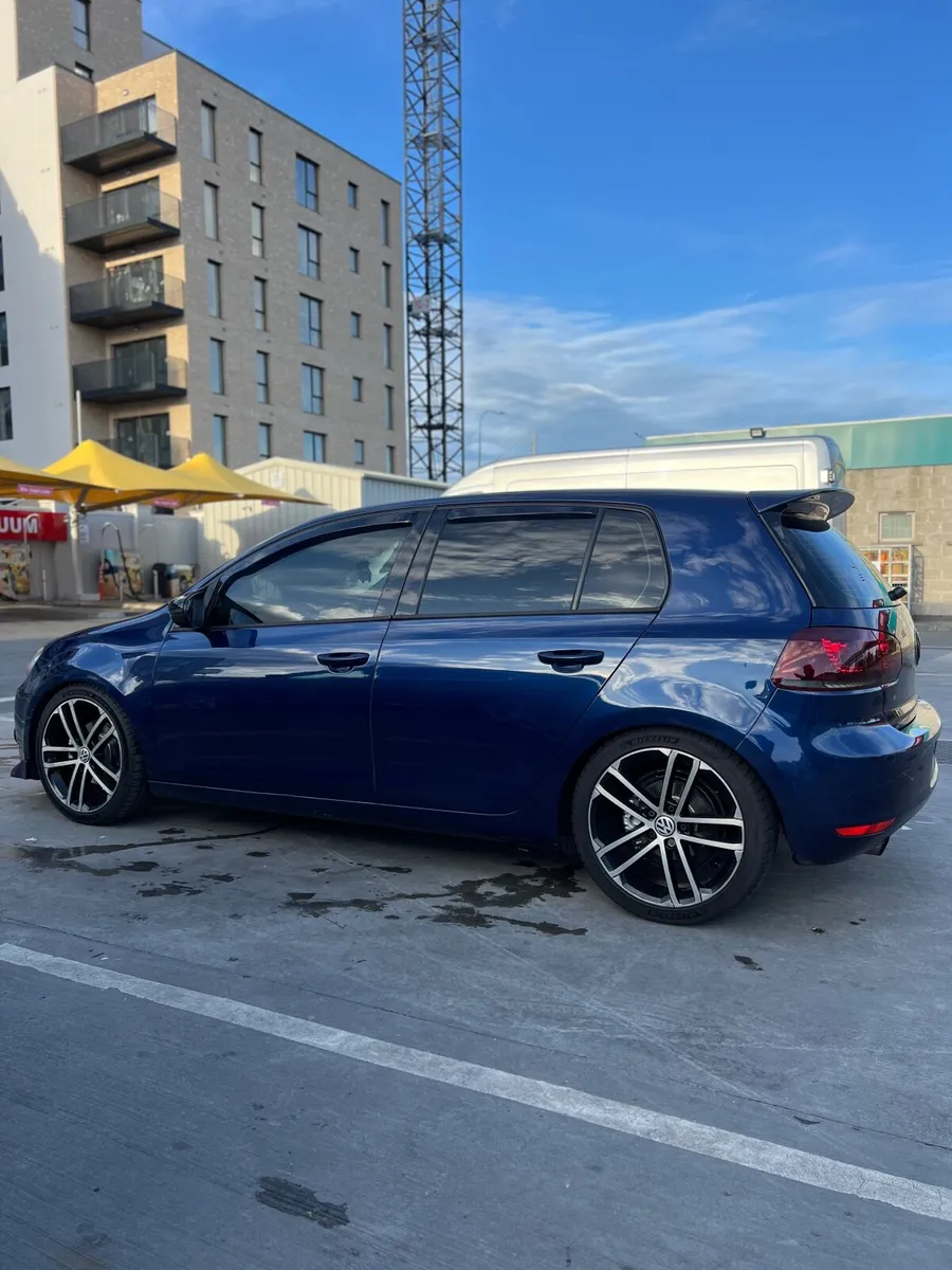 Volkswagen Golf 2012 - Image 2