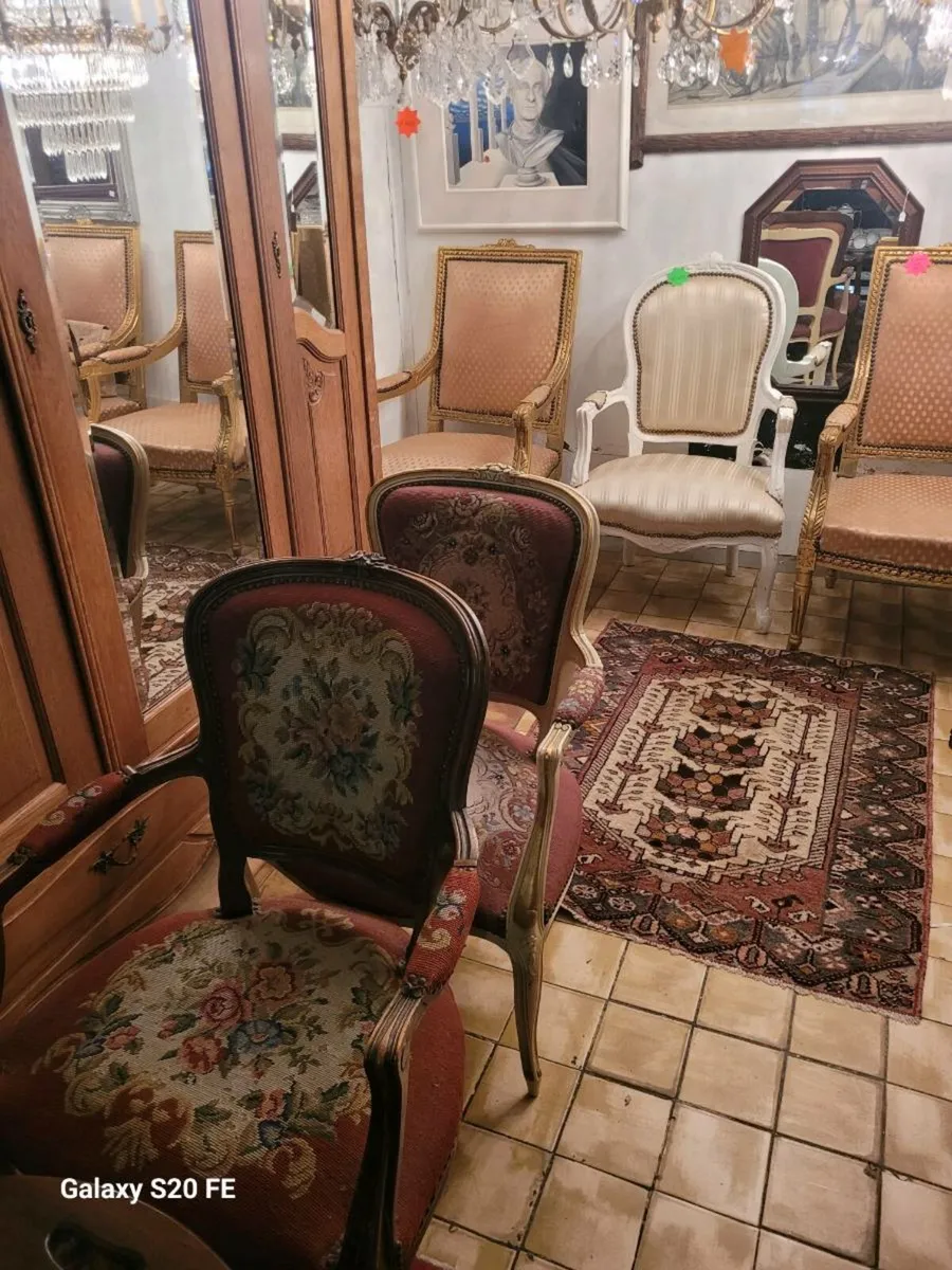 8 French salon chairs 125 eu.each. - Image 1
