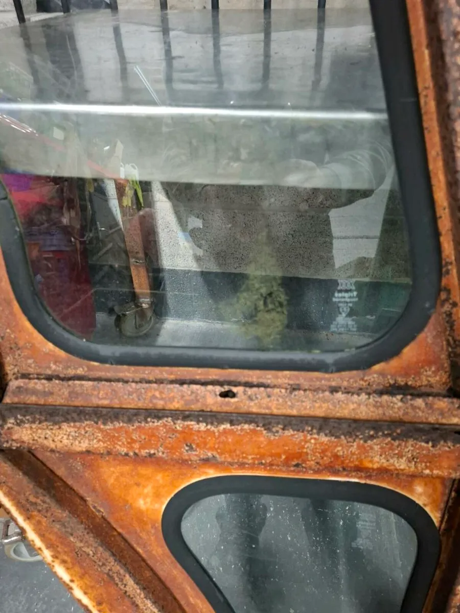 David Brown cab parts - Image 2