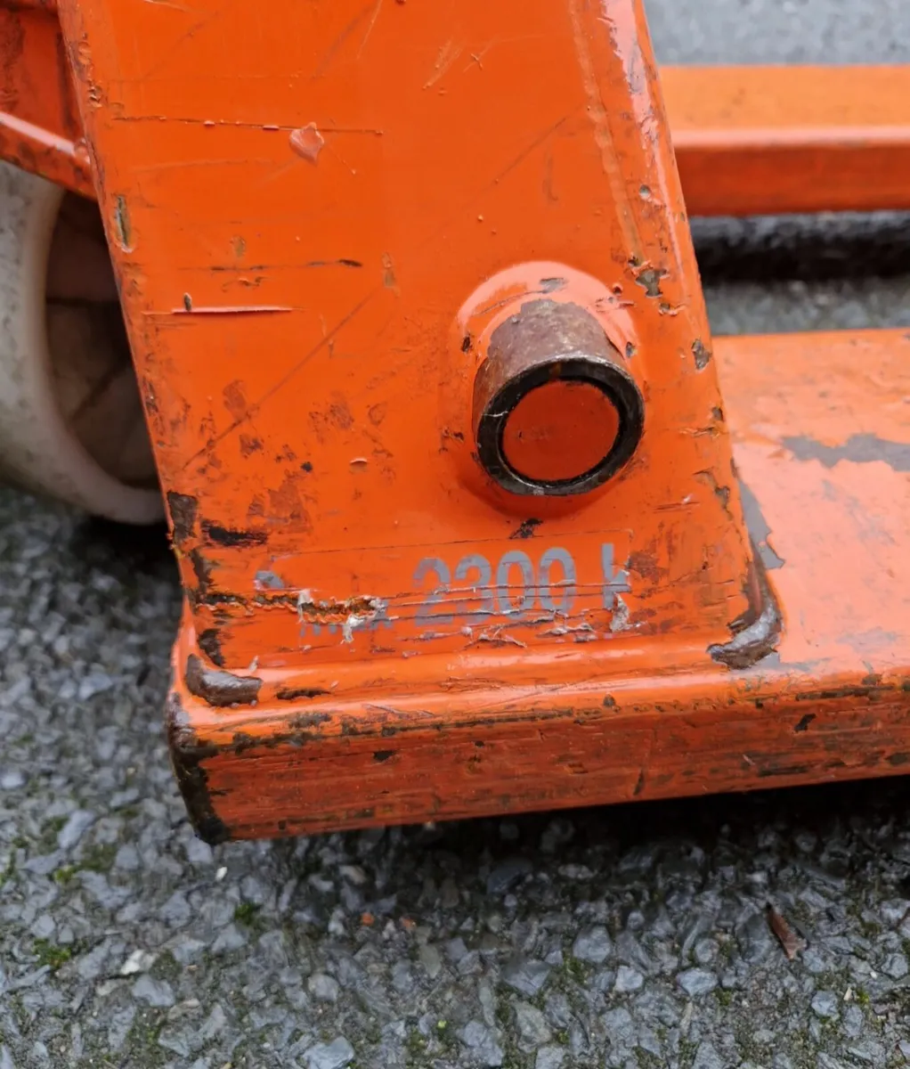 Pallet truck - Image 2