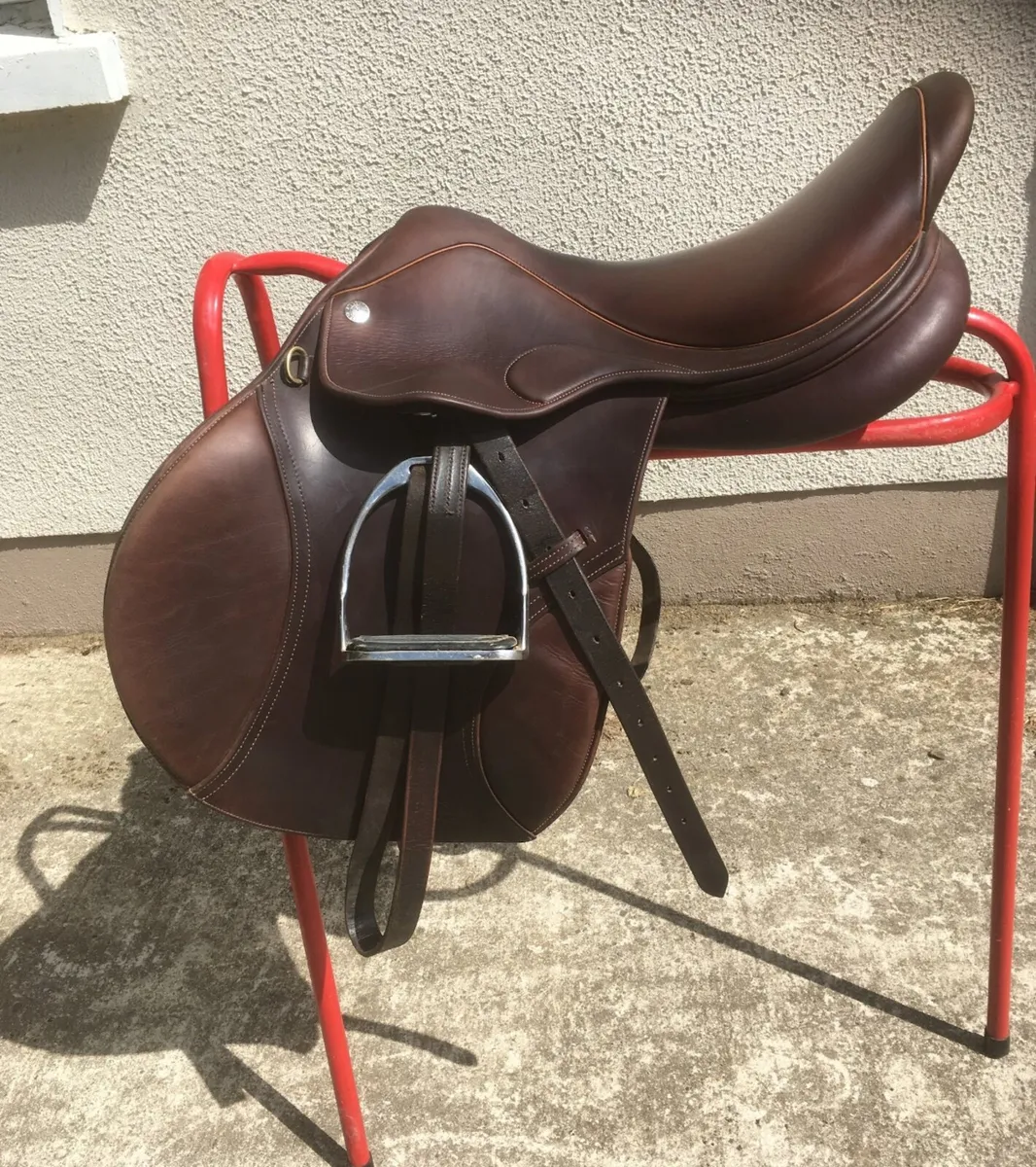 17.5 8" saddle - Image 4