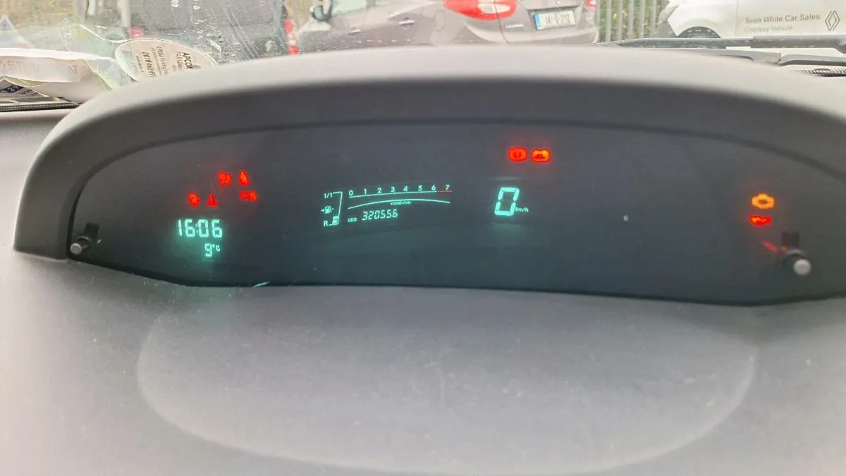 Toyota Yaris - Image 3