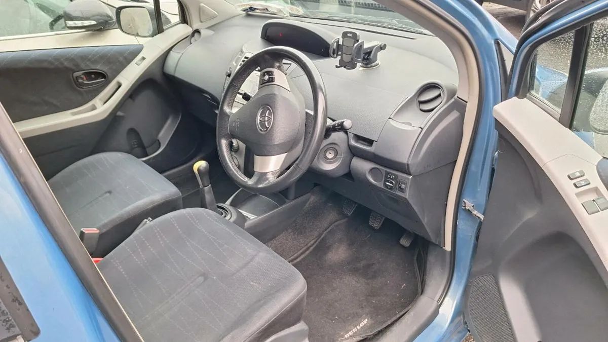 Toyota Yaris - Image 4