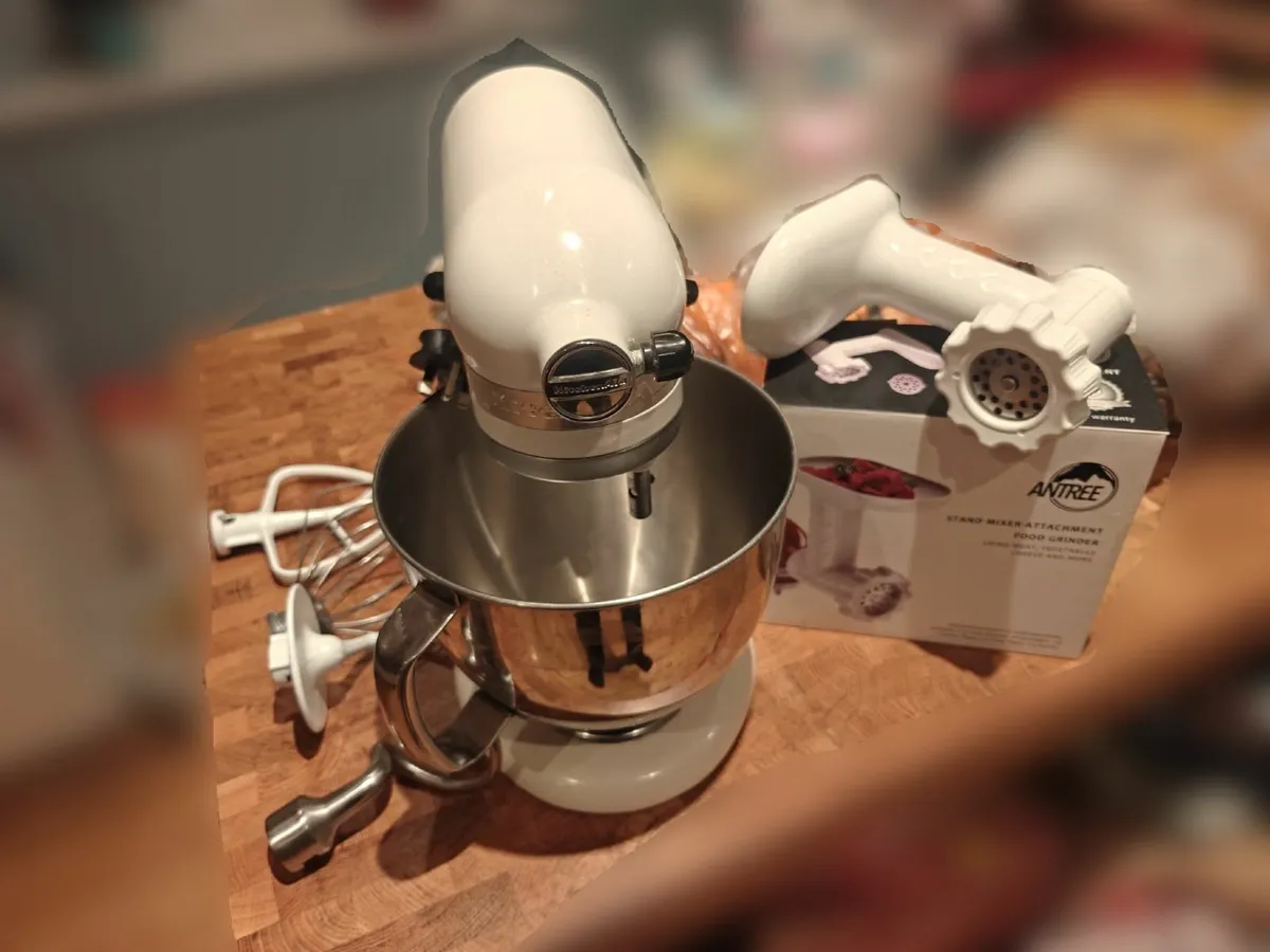 Kitchen Aid Artisan + meat mincer attachment - Image 3