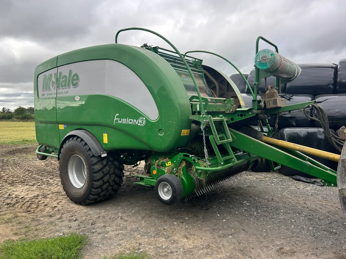 2022 MC HALE FUSION 3 STD IMMACULATE - Image 1