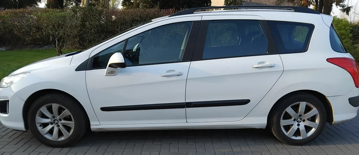 Peugeot 308 2012 - Image 1