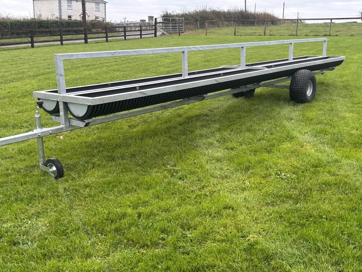 Mobile feed troughs - Image 1