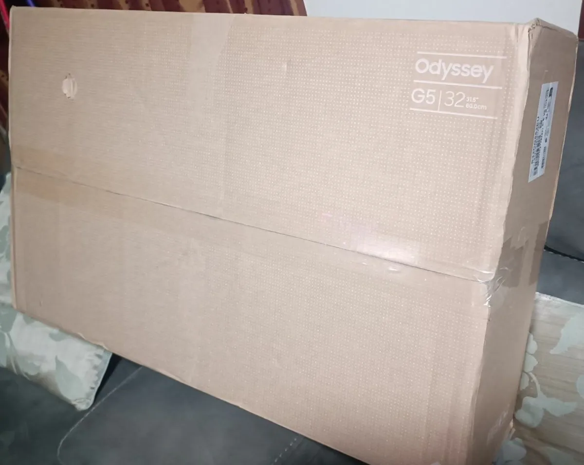 Samsung 32" Odyssey G5 2K 165Hz Curved Gaming Moni - Image 2