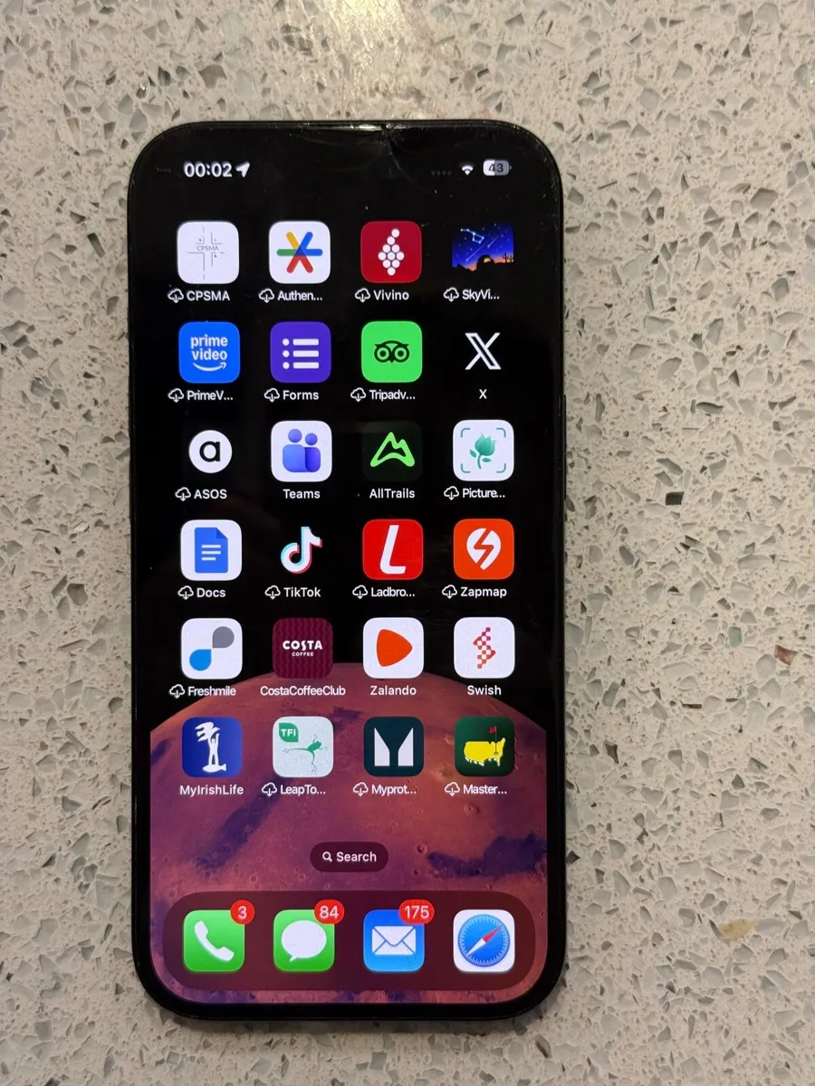 iPhone 15 - 90% battery surface screen damage - Image 3