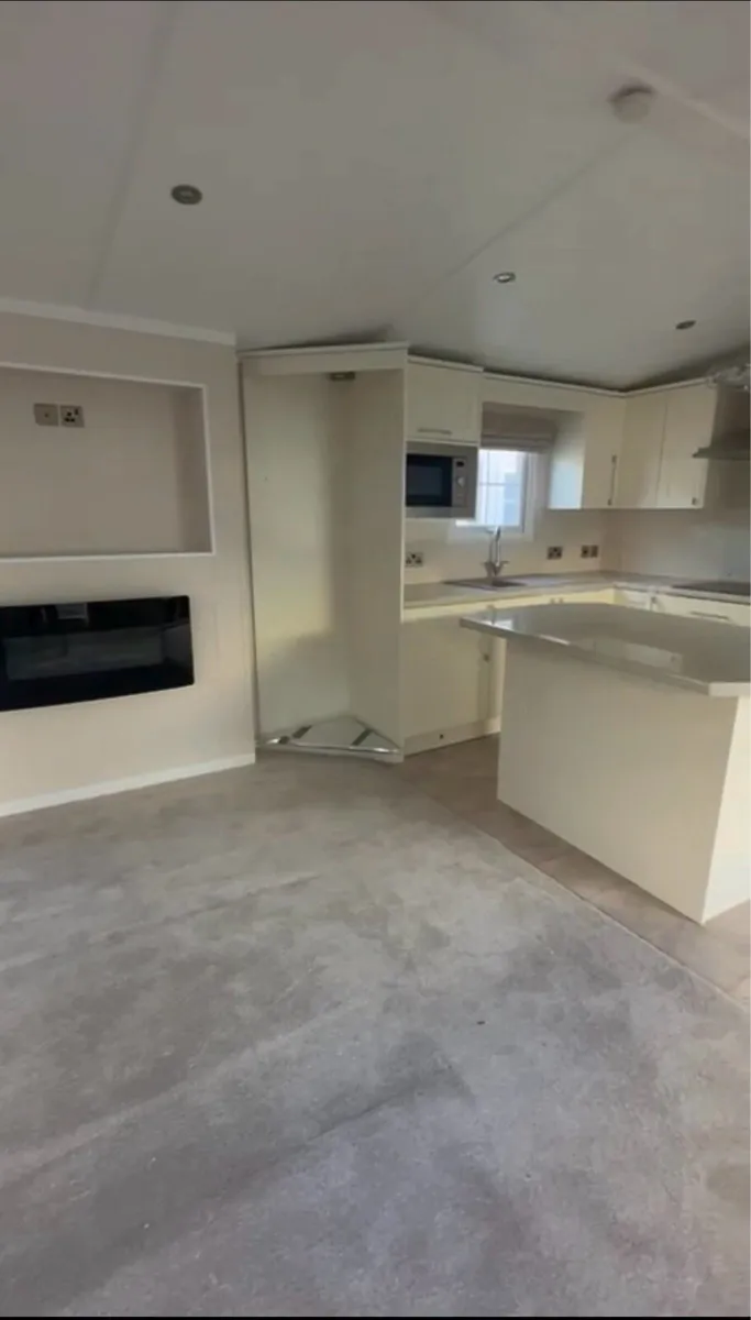 2025 European Lodge Mobile 3 Bedroom - Image 2