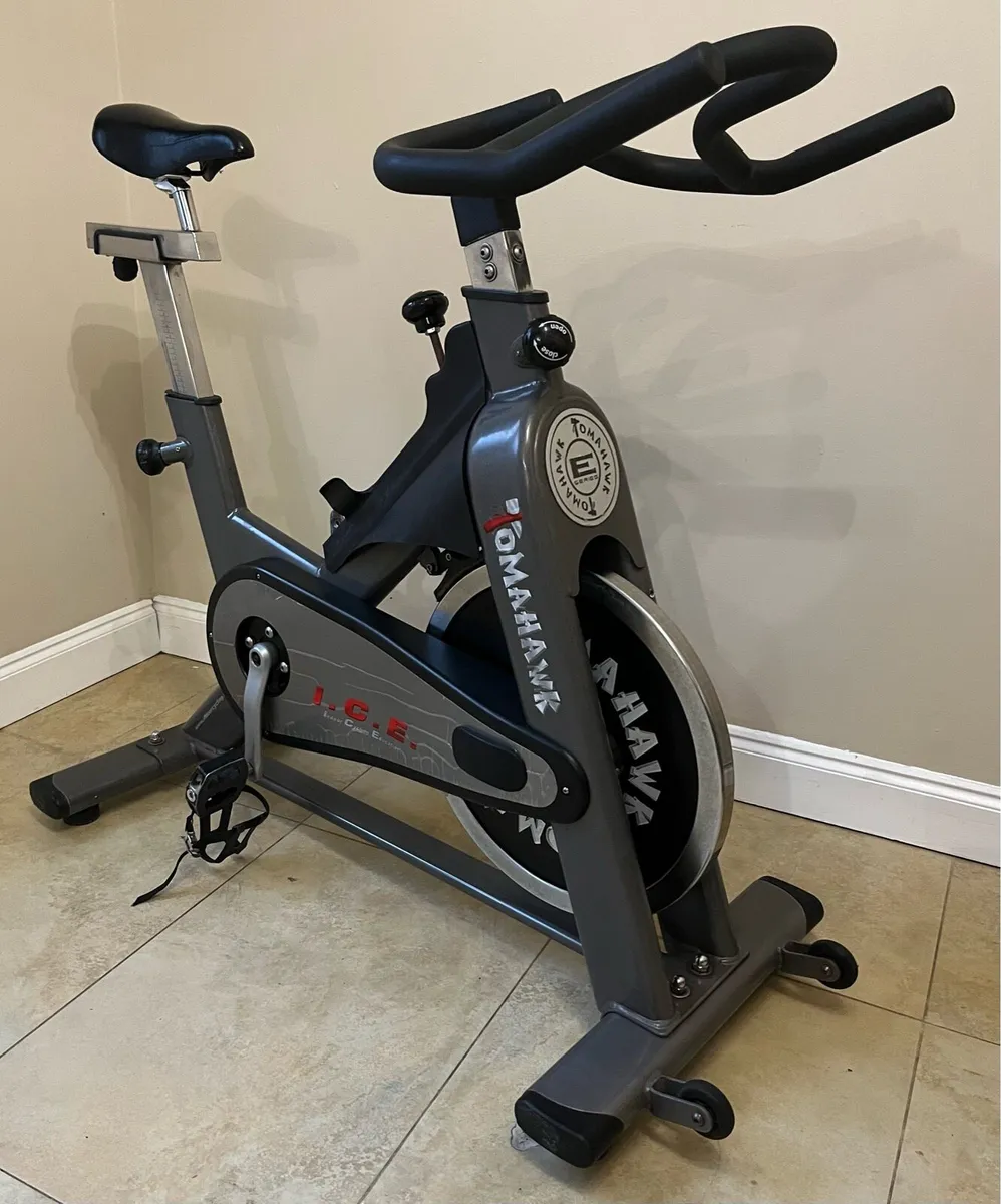 Tomahawk spin bike. Commercial weight - Image 2