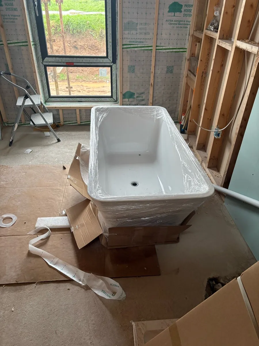 Designer Bath Tub - Image 4