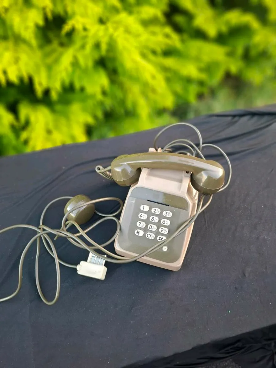 Vintage french phone possible to post - Image 2
