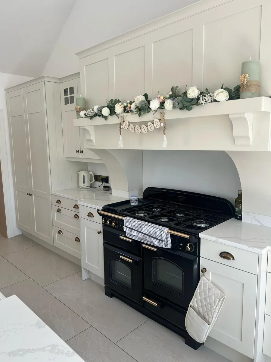 Calacatta Siena / Calacatta Gold Worktop - Image 1