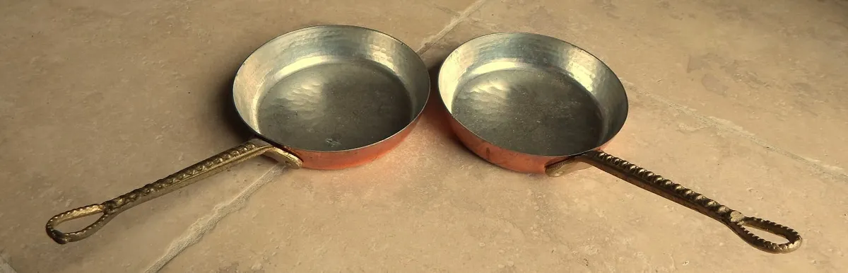 2 Copper & Solid Brass Handle Pans - Image 4