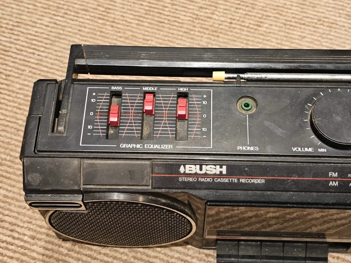 Vintage Bush boombox ghettoblaster - Image 2