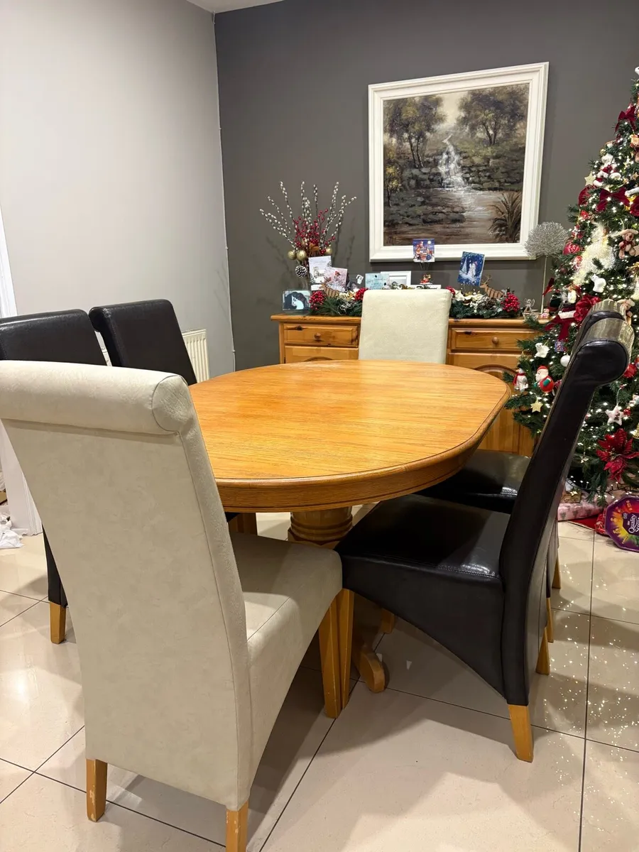 Table and Chairs - Image 1