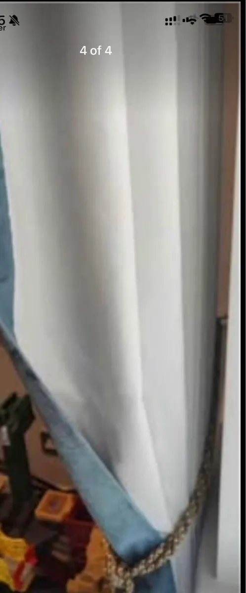Curtains - Image 4