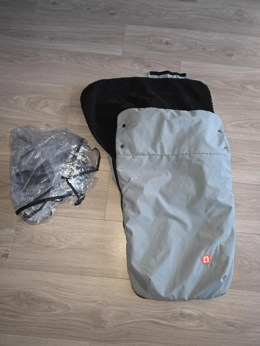 Almost New Out N About Double V5 - Image 4