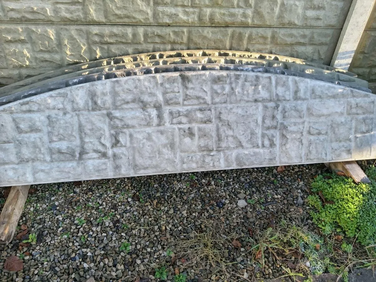 Concrete panel fencing - Image 4