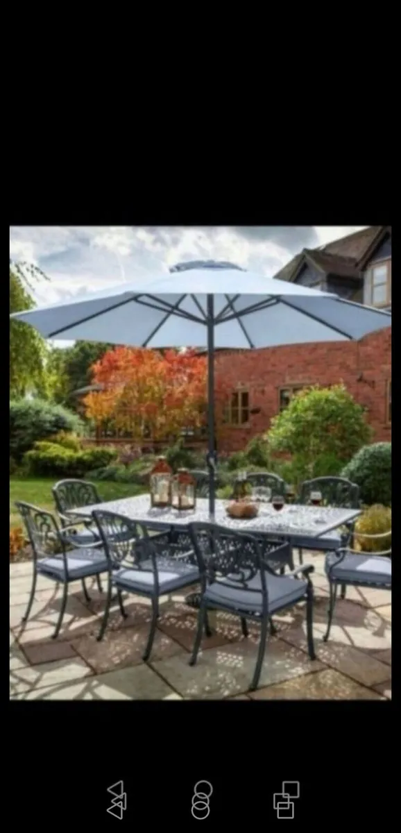 ***CLEARANCE*** Brand New Hartman 8 Seater - Image 1