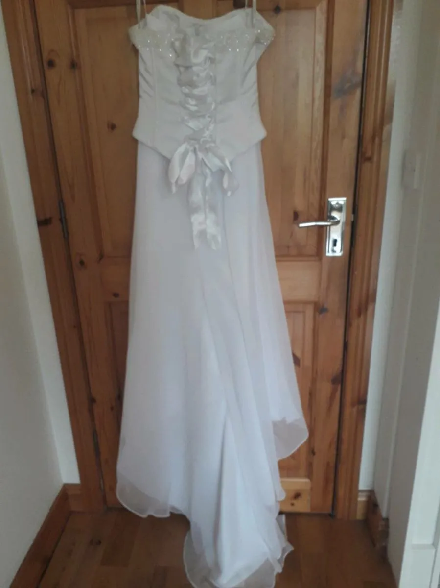 Wedding dress - Image 1