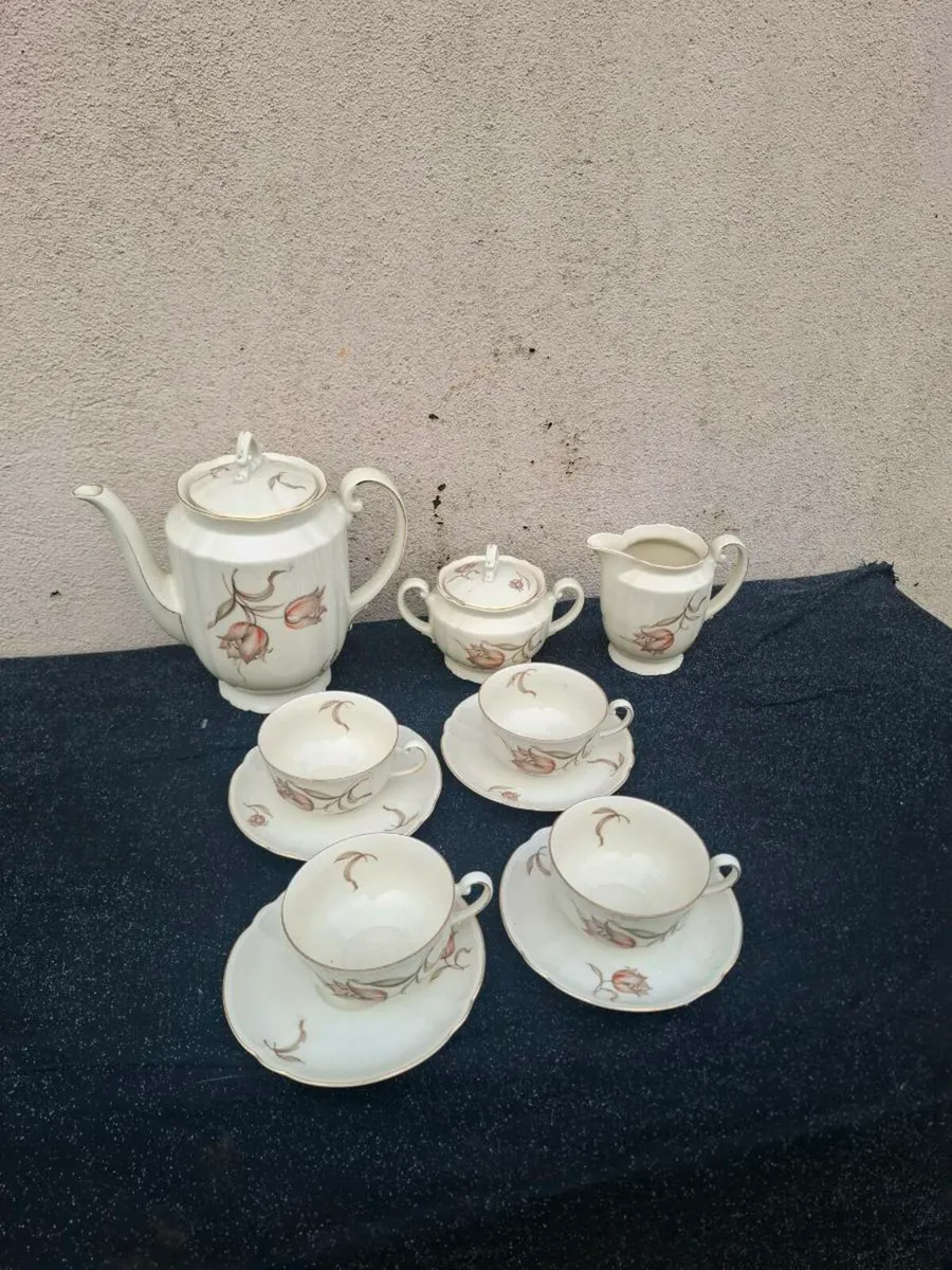China cream tea set postage possible - Image 2