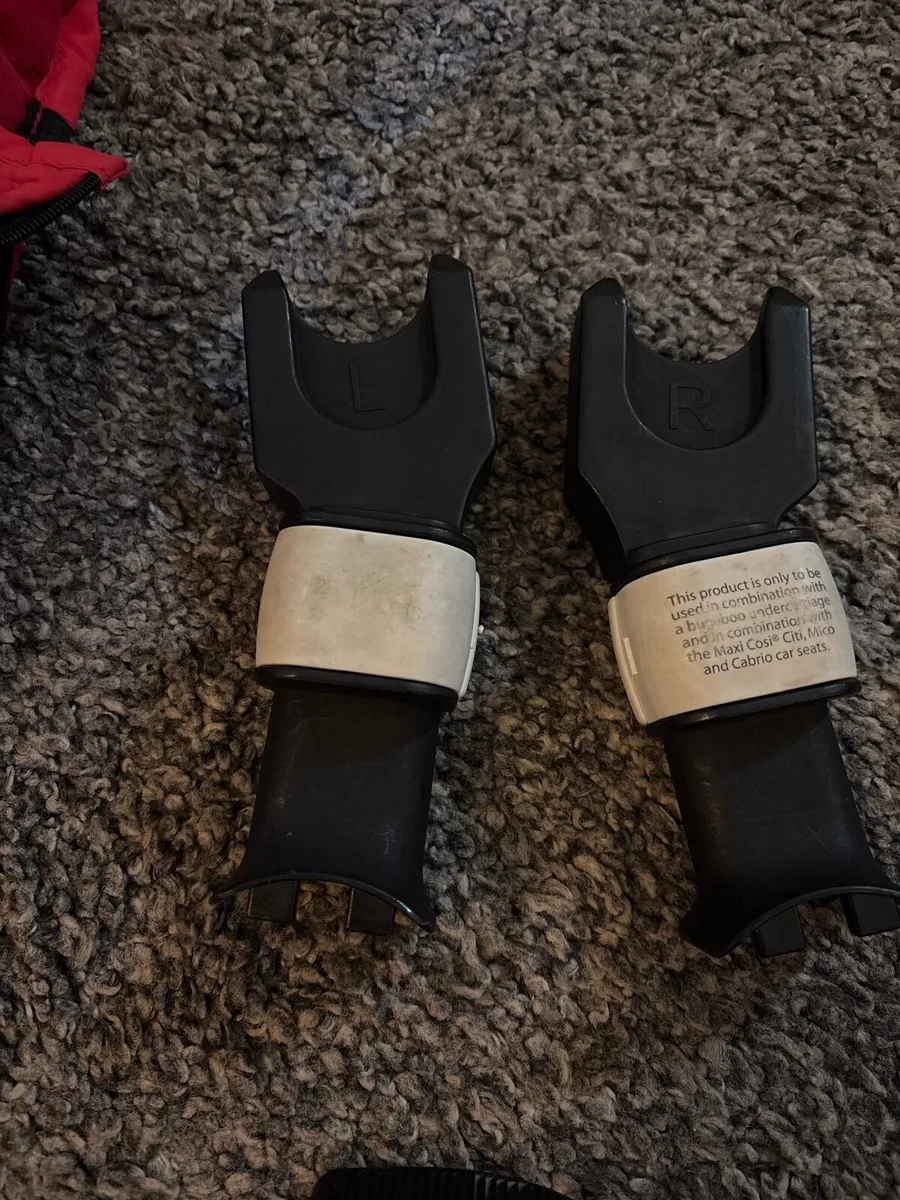 Maxi cozy adapters - Image 1