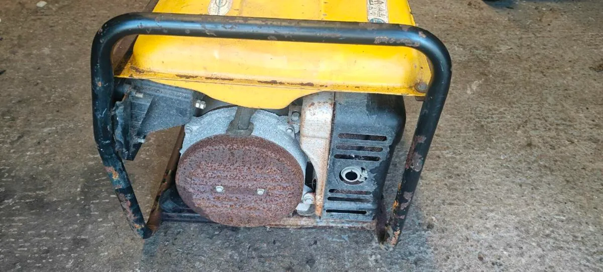 Generator 230v 2.2kva - Image 4