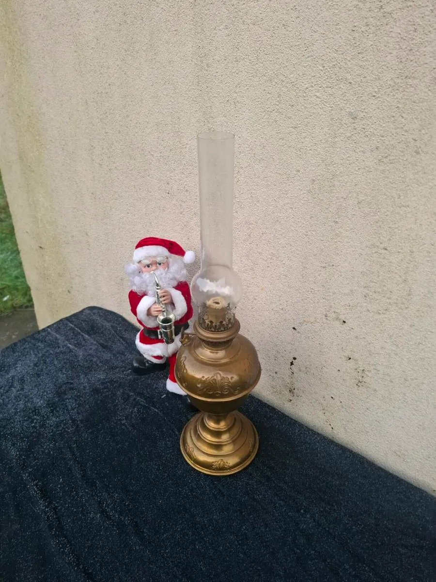 Working order brass lamp postage possible - Image 1