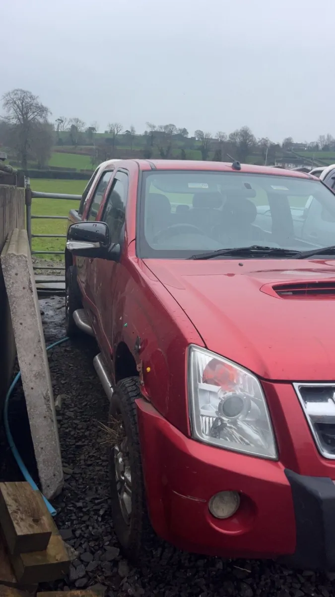 Isuzu Rodeo 2012 - Image 1