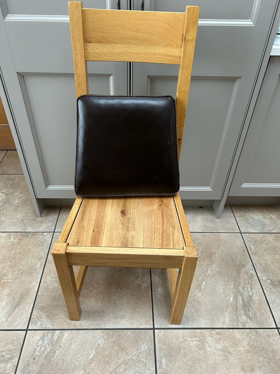 Oak dining chairs (8) - Image 4