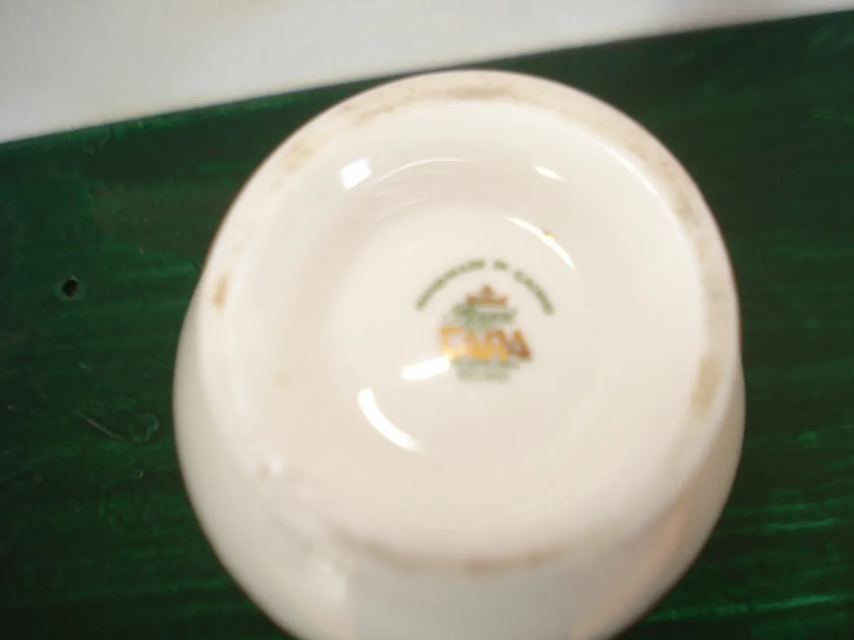 IRISH CERAMIC CANDLE STICK HOLDER, GALWAY. - Image 3