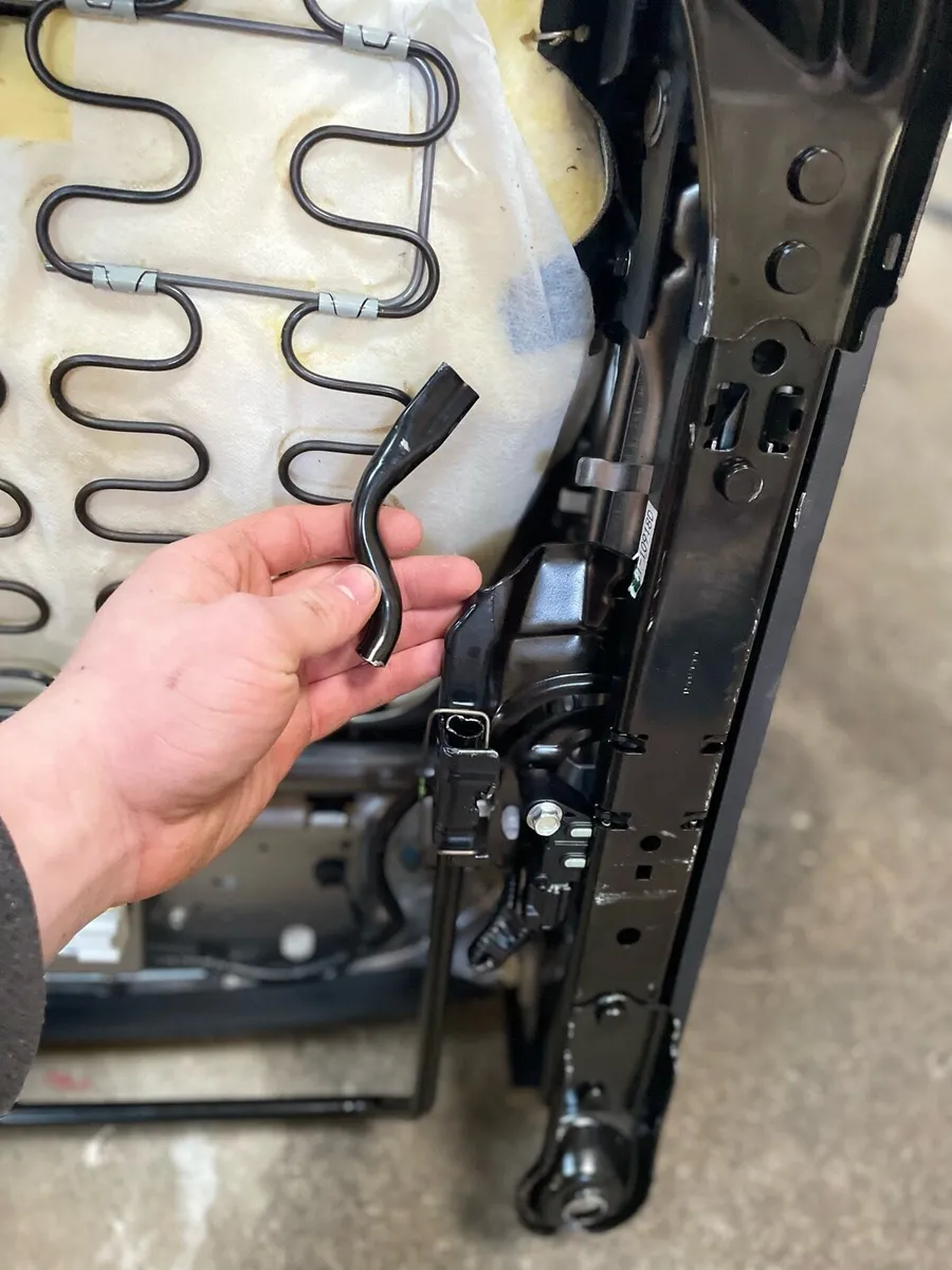 Nissan leaf driver seat - Image 4