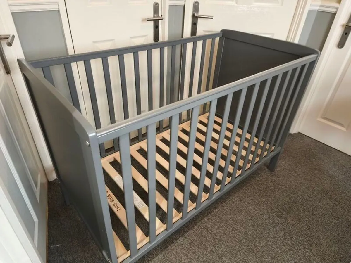 Baby Cot - Image 3