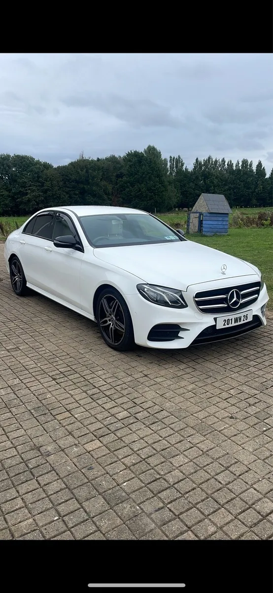 Mercedes e220 auto amg - Image 1