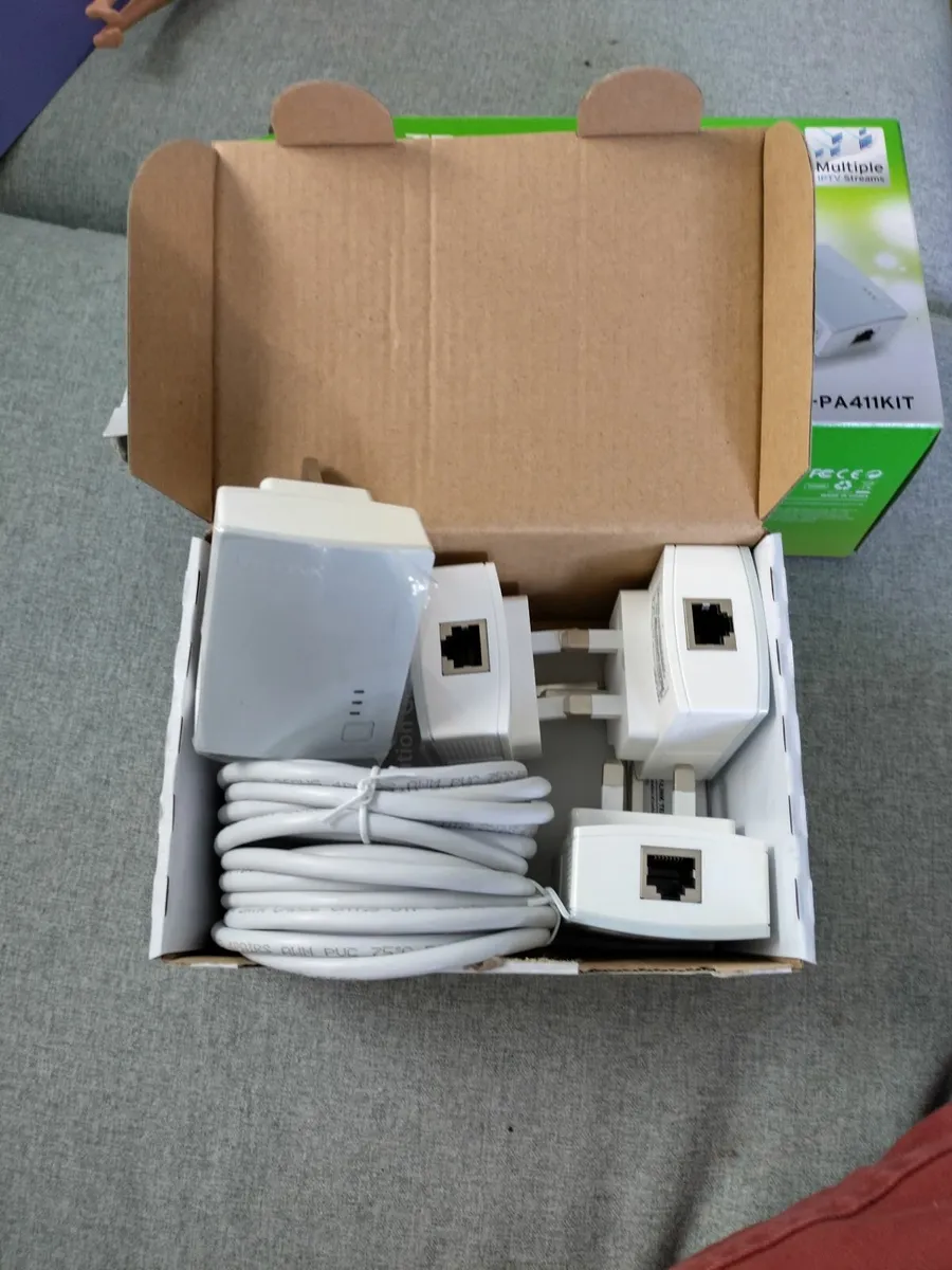 TP -Link AV500 Nano Powerline Adapter x 4 - Image 1
