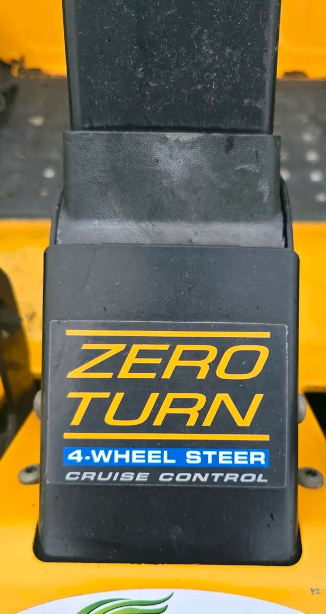 20HP zero turn new deck - Image 2