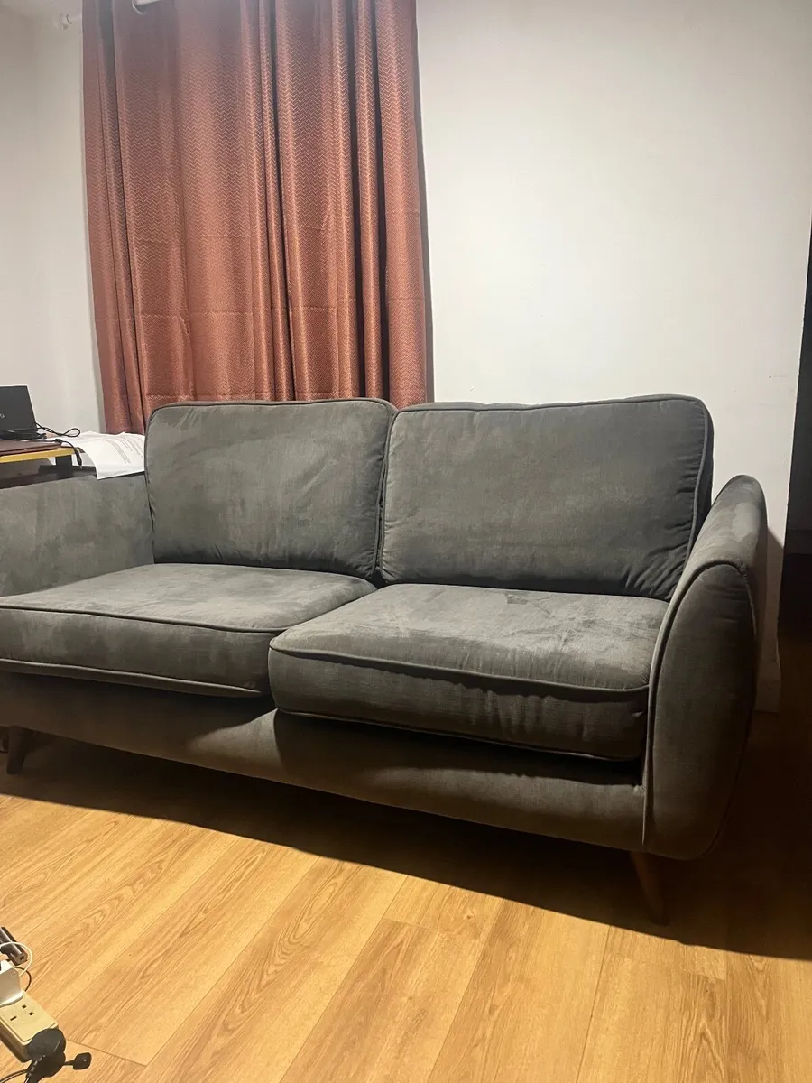 Sofa excellent condition - Image 1