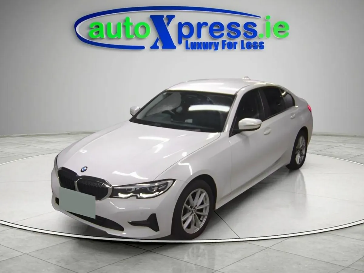 BMW 3-Series 320D xDrive Automatic. - Image 3